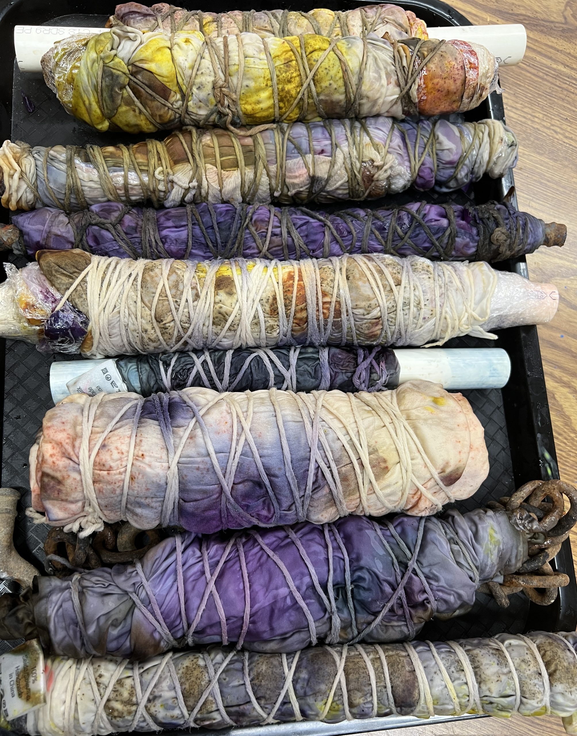 You are currently viewing ECO PRINT SILK SCARVES with Janet Hickok